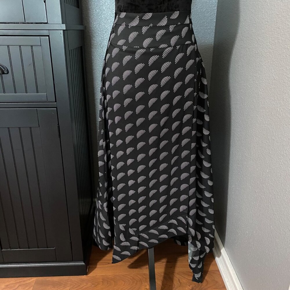 Worthington Skirt 16T Black Geometric Asymmetrical Modern Office Career Midi NWT
